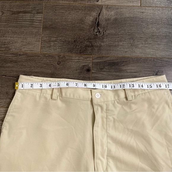 Nike Dri Fit golf shorts chino style size 34 - Picture 8 of 10